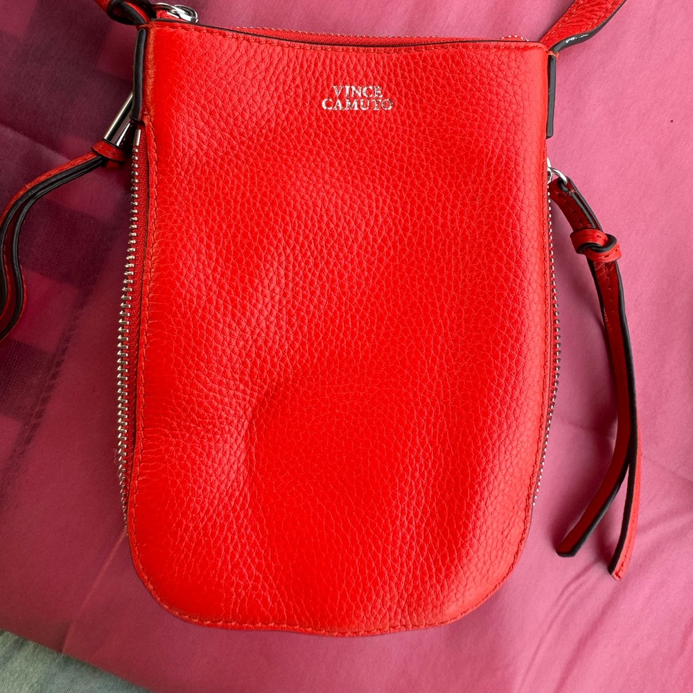 Vince Camuto Phone Purse; EUC
